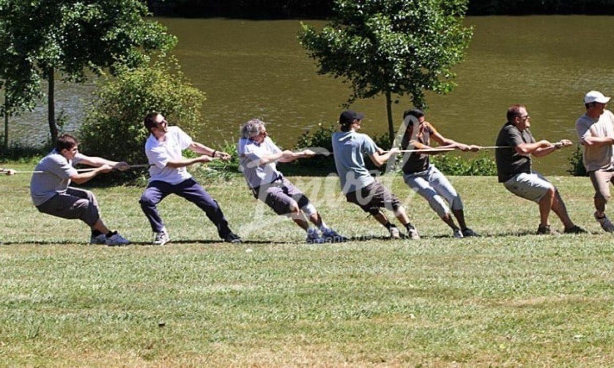 Tir a la corde jeu geant 1200x720